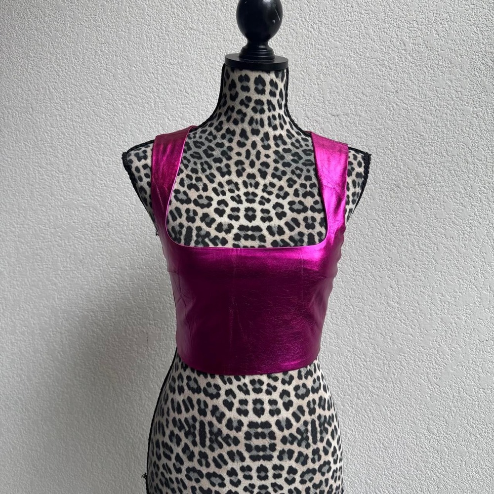 Hours Pink crop top size XS